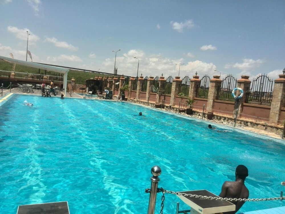 La Grande Hotel Kampala Buitenkant foto