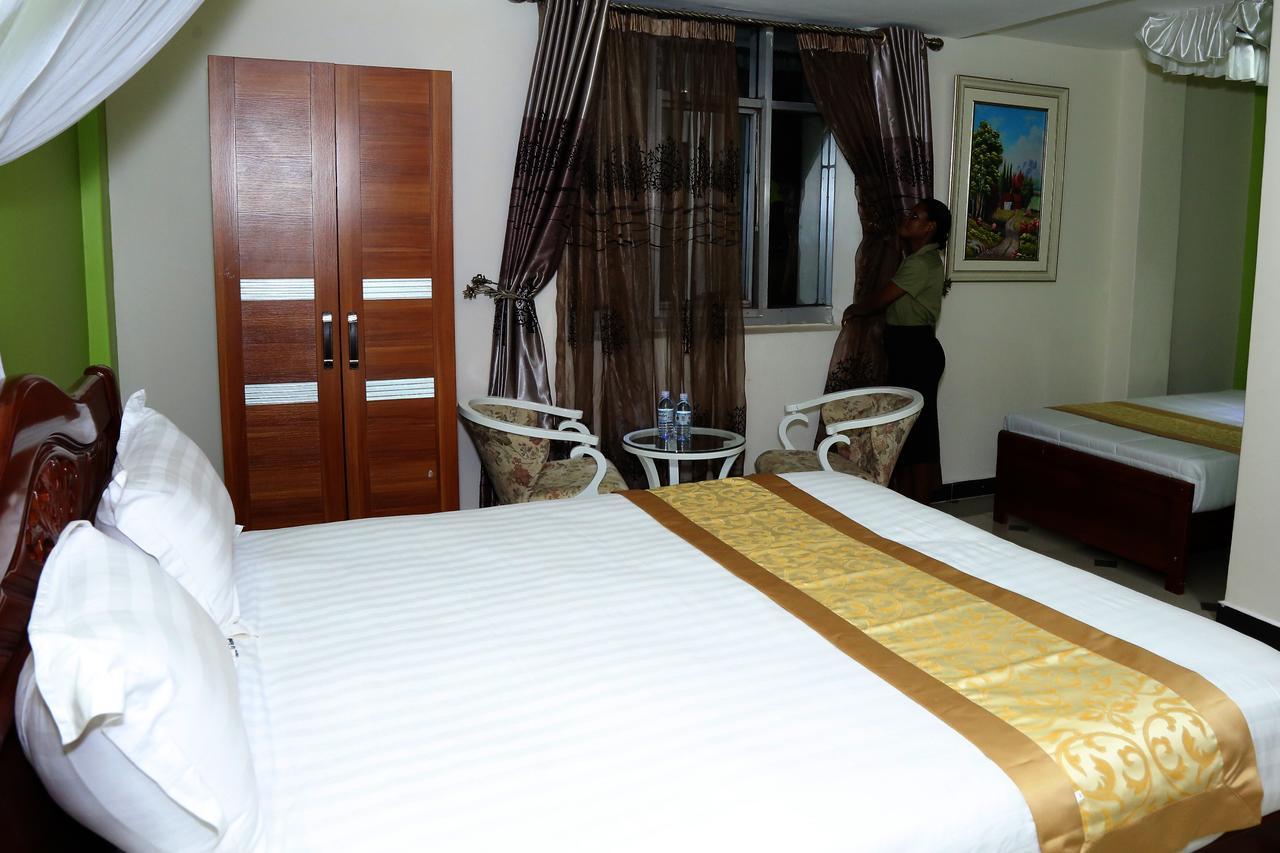 La Grande Hotel Kampala Buitenkant foto